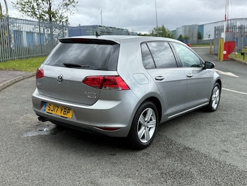 Used Volkswagen Golf 2017 for sale - 78578176: Photo