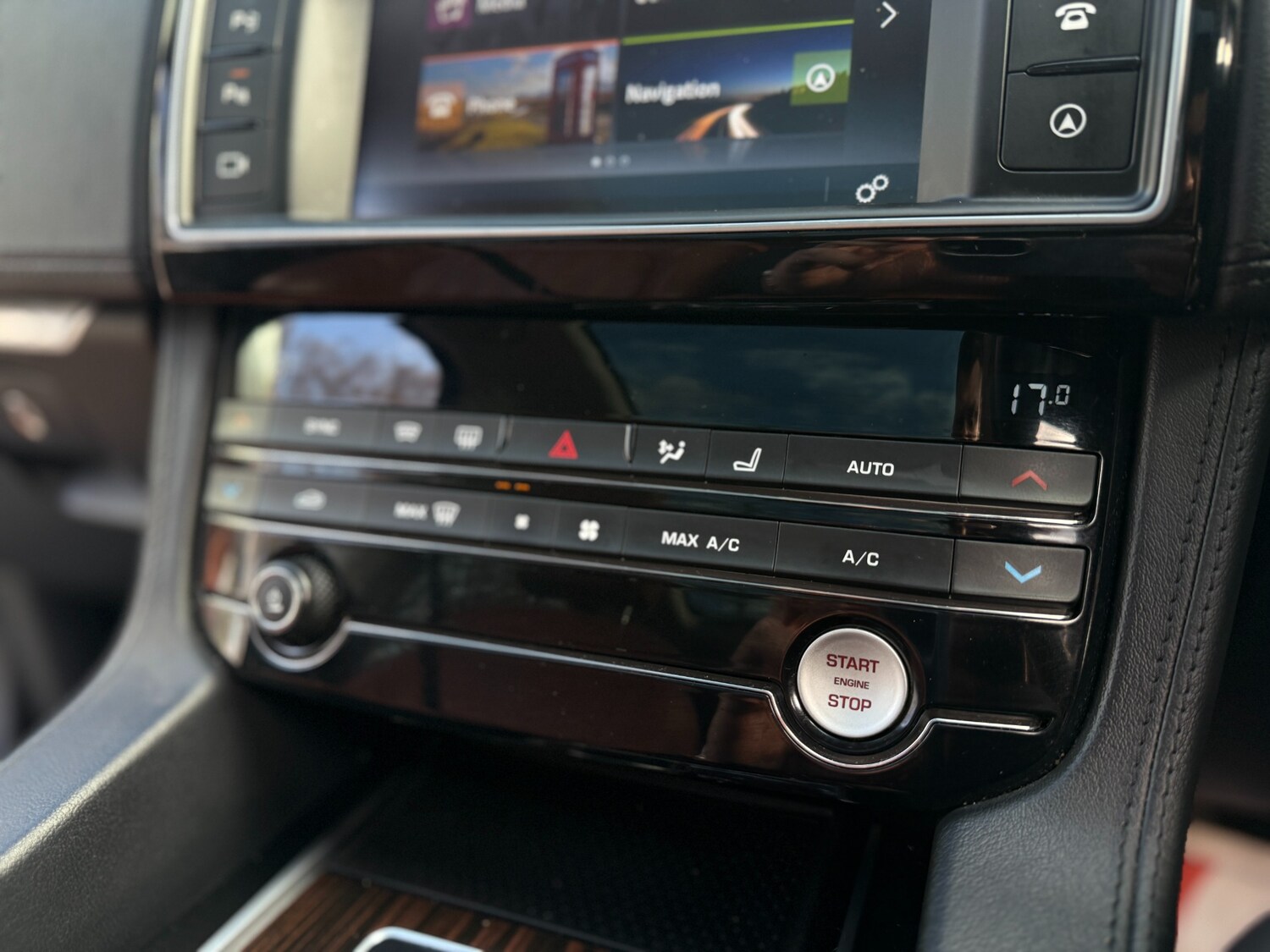 Used Jaguar F-Pace 2017 for sale - 78201199: Photo 32