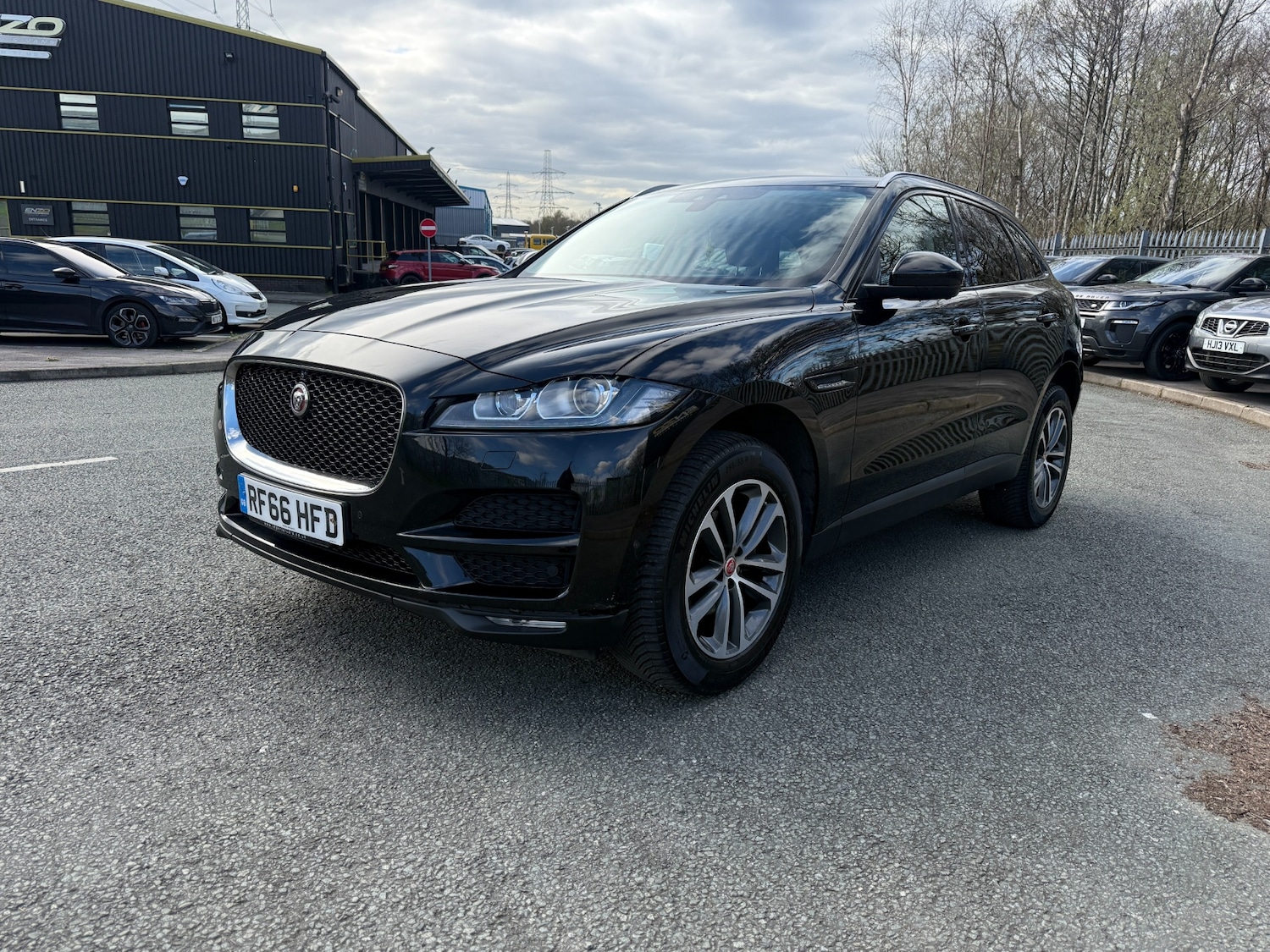 Used Jaguar F-Pace 2017 for sale - 78201199: Photo 5