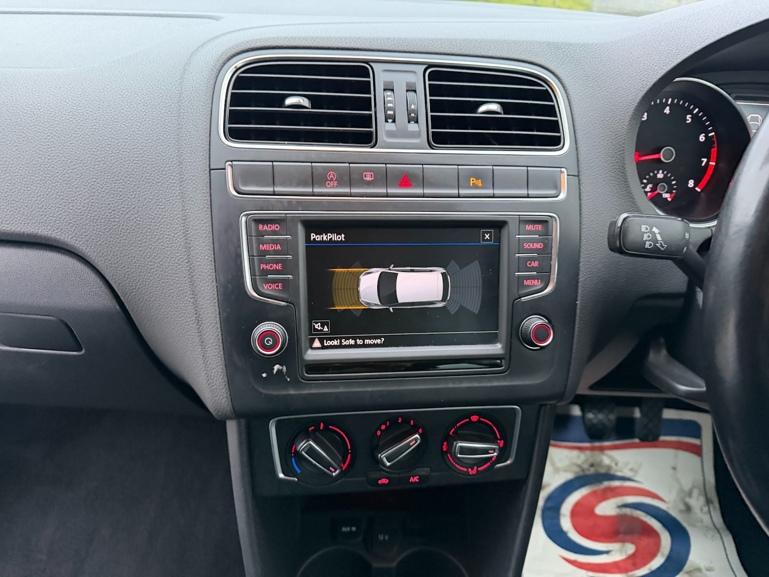 Used Volkswagen Polo 2017 for sale - 77324512: Photo 14