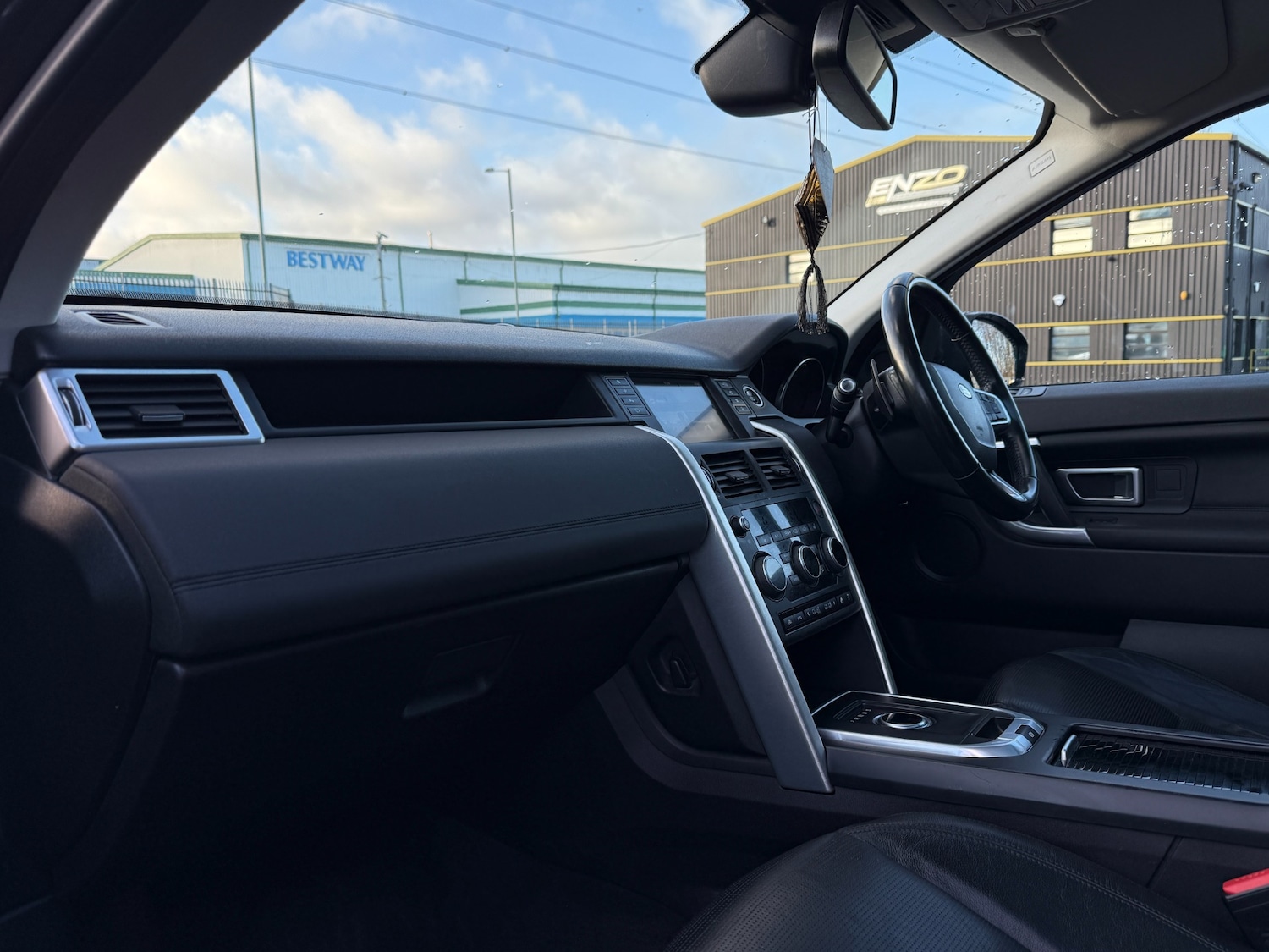 Used Land Rover Discovery Sport 2017 for sale - 76908215: Photo 15