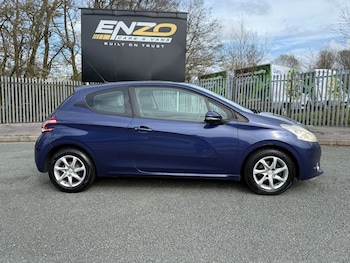 Used Peugeot 208 2013 for sale - 78223364: Photo