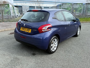 Used Peugeot 208 2013 for sale - 78223364: Photo