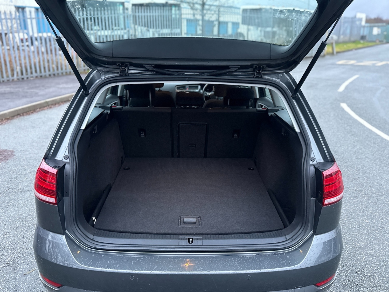 Used Volkswagen Golf 2018 for sale - 77310875: Photo 12