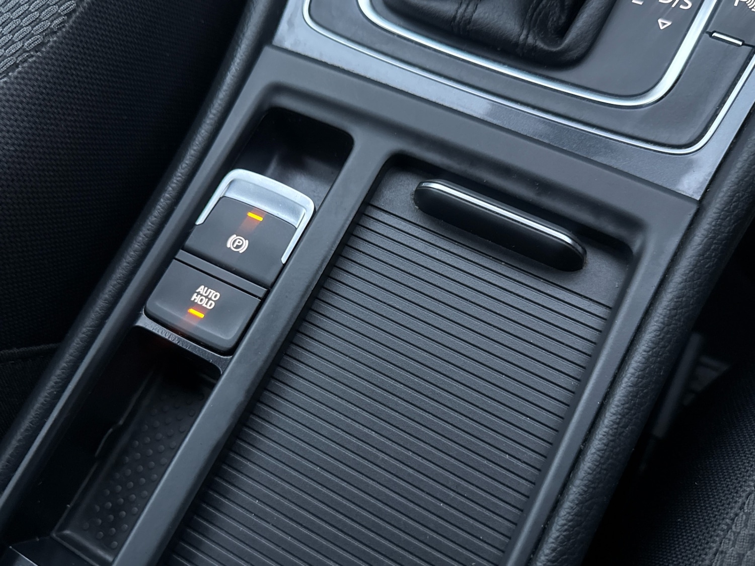 Used Volkswagen Golf 2018 for sale - 77310875: Photo 24