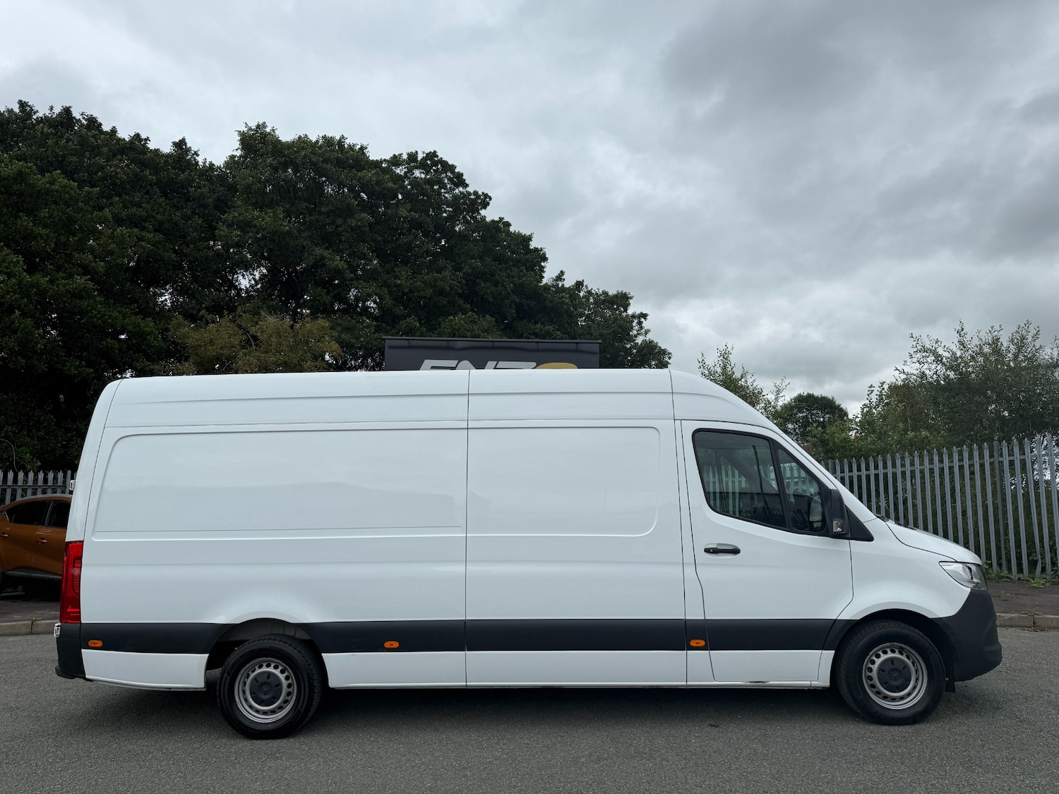 Used Mercedes-Benz Sprinter 2020 for sale - 76968605: Photo 2