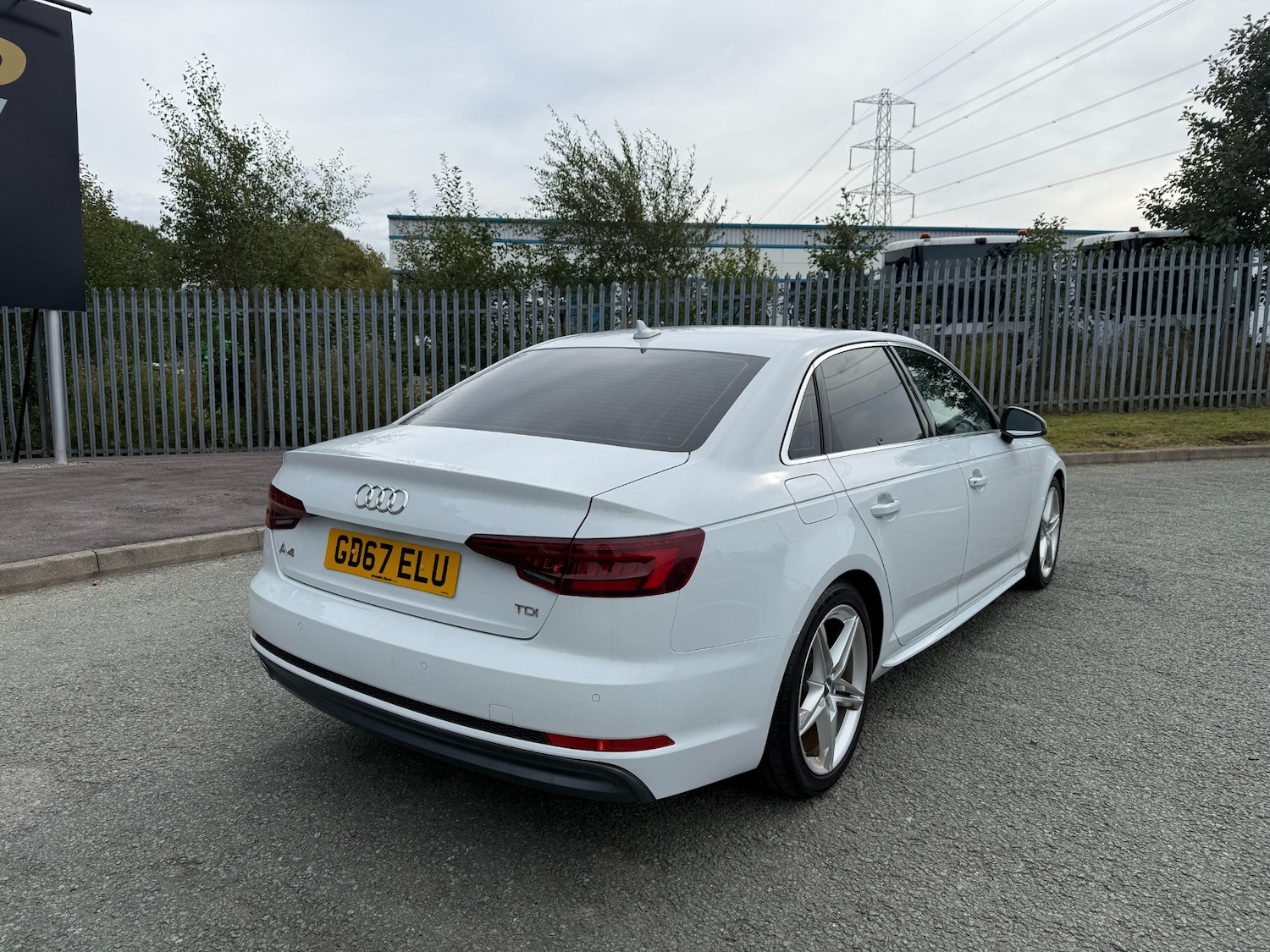 Used Audi A4 2017 for sale - 76102236: Photo 3