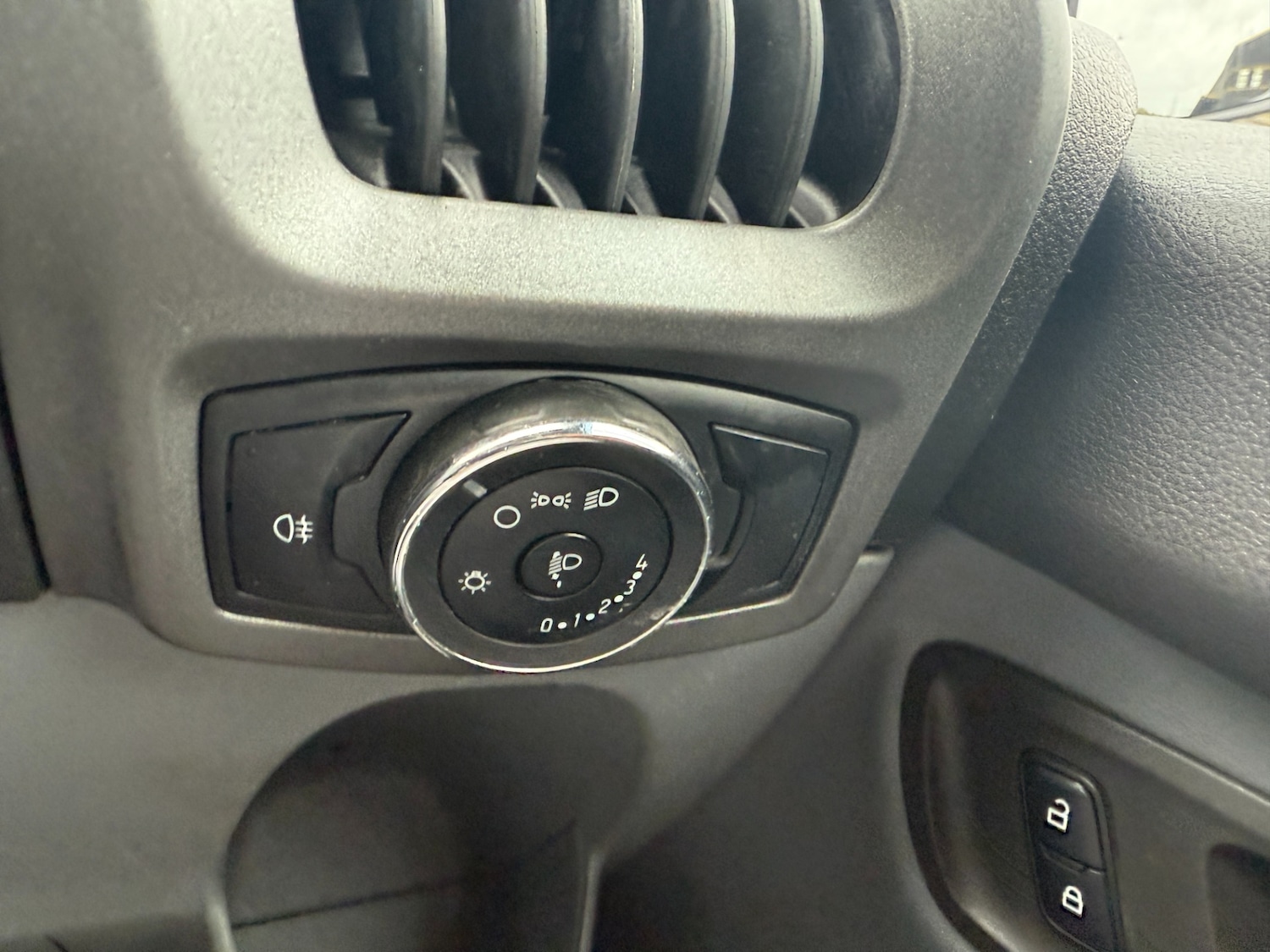 Used Ford Transit Custom 2018 for sale - 76148288: Photo 19