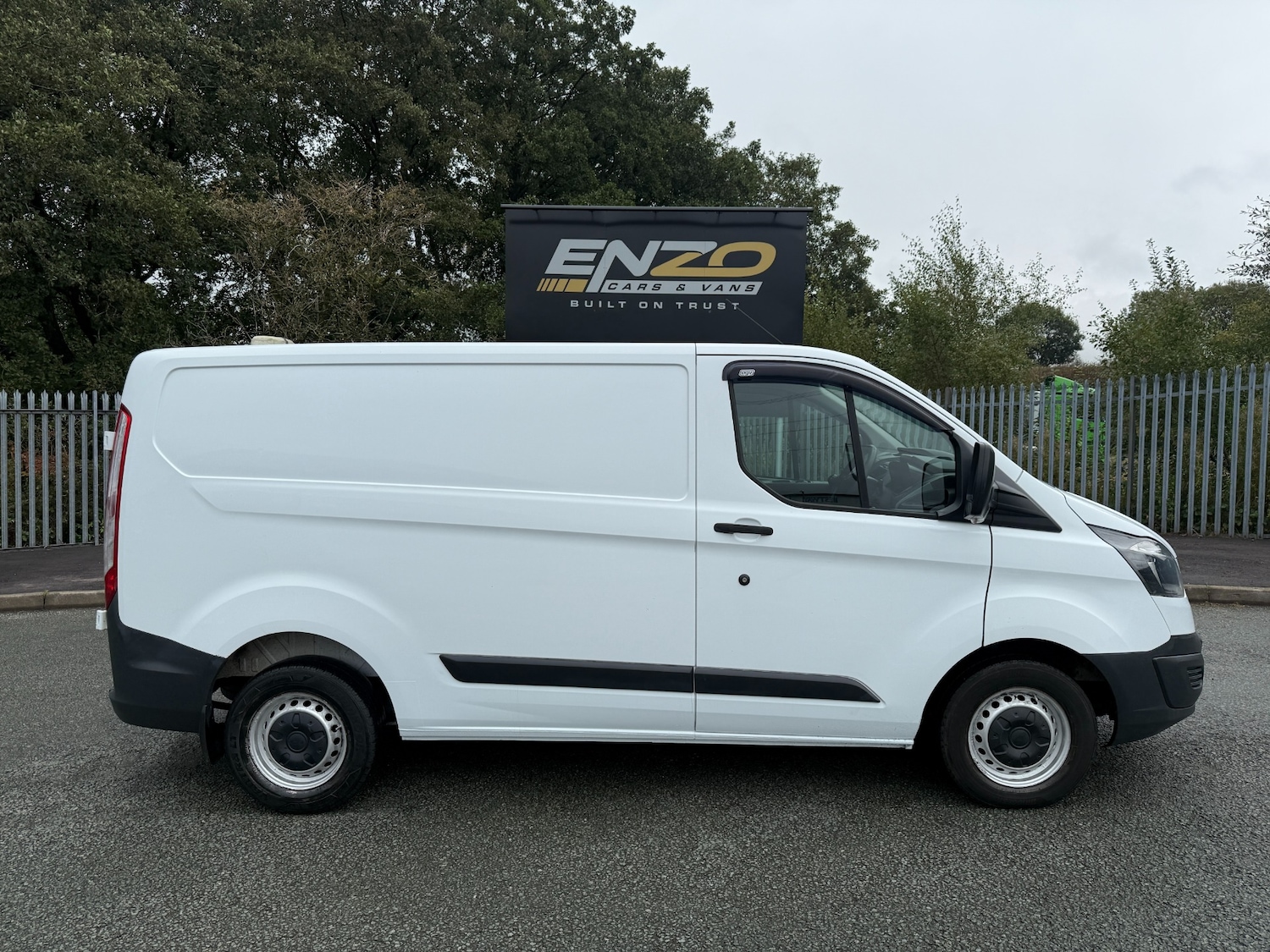 Used Ford Transit Custom 2018 for sale - 76148288: Photo 2