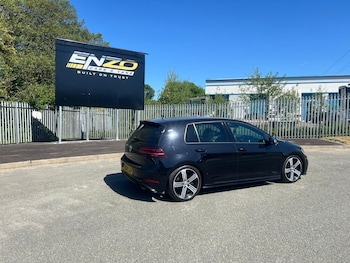 Used Volkswagen Golf 2017 for sale - 75726536: Photo