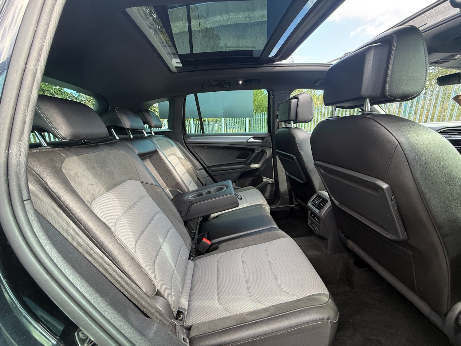 Used Volkswagen Tiguan 2018 for sale - 76117119: Photo 13