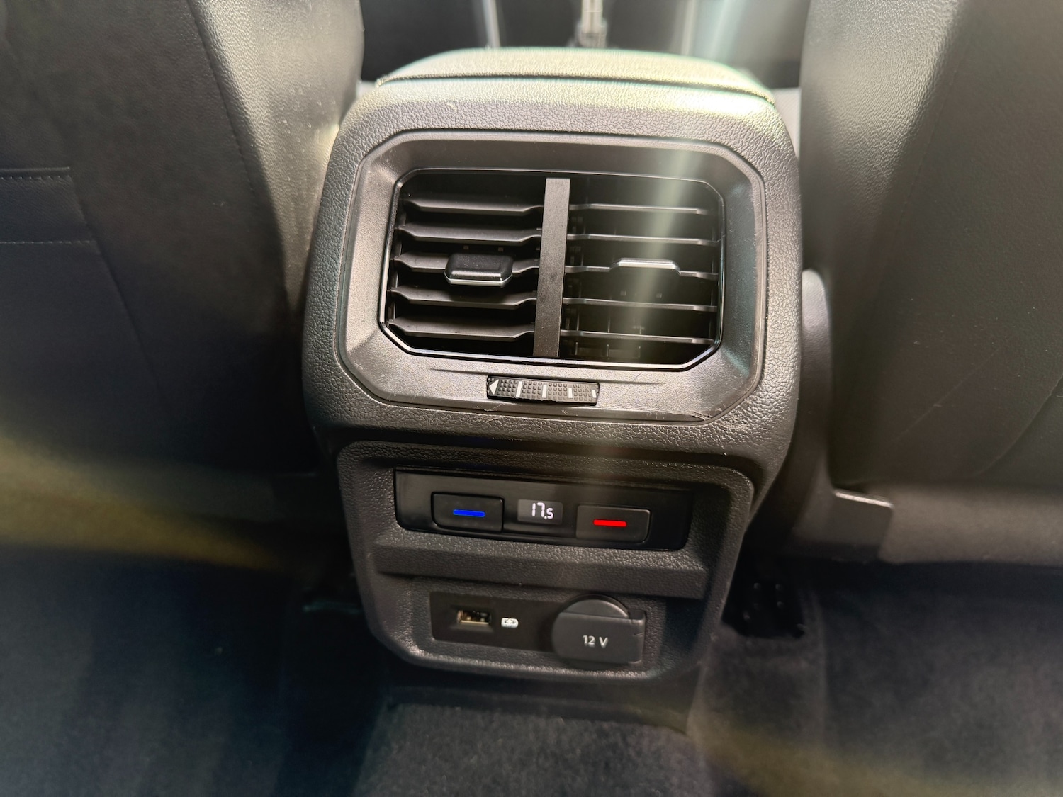 Used Volkswagen Tiguan 2018 for sale - 76117119: Photo 14