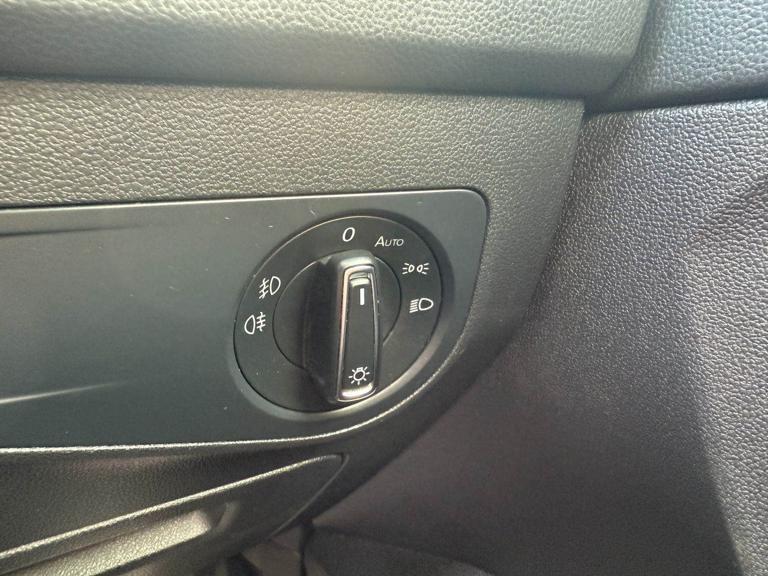 Used Volkswagen Tiguan 2018 for sale - 76117119: Photo 28