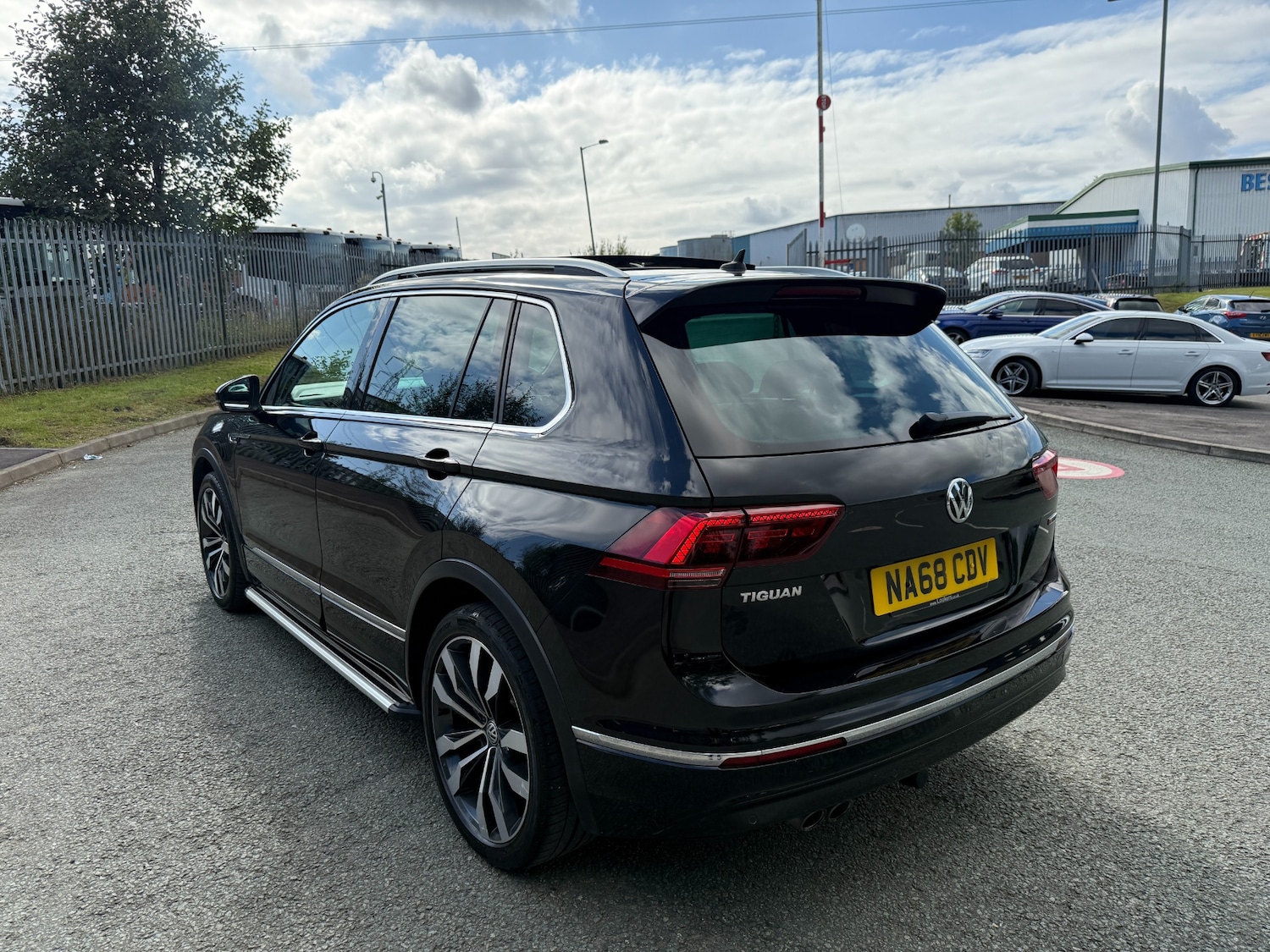 Used Volkswagen Tiguan 2018 for sale - 76117119: Photo 5