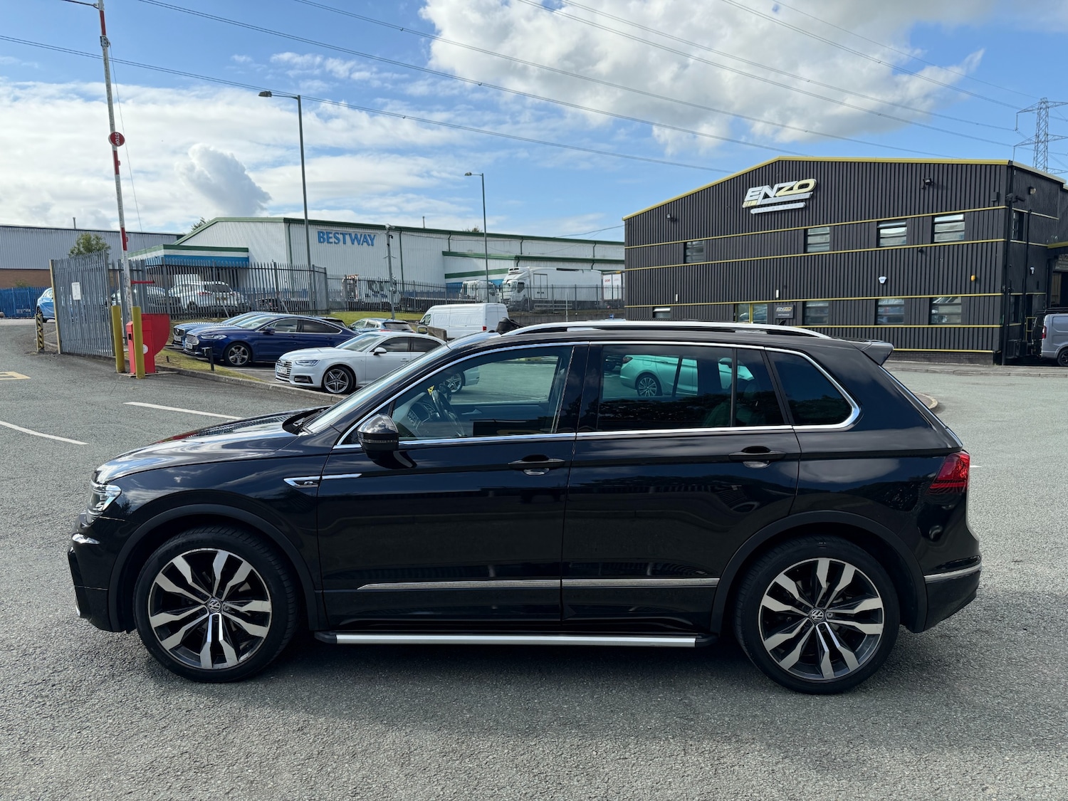 Used Volkswagen Tiguan 2018 for sale - 76117119: Photo 6