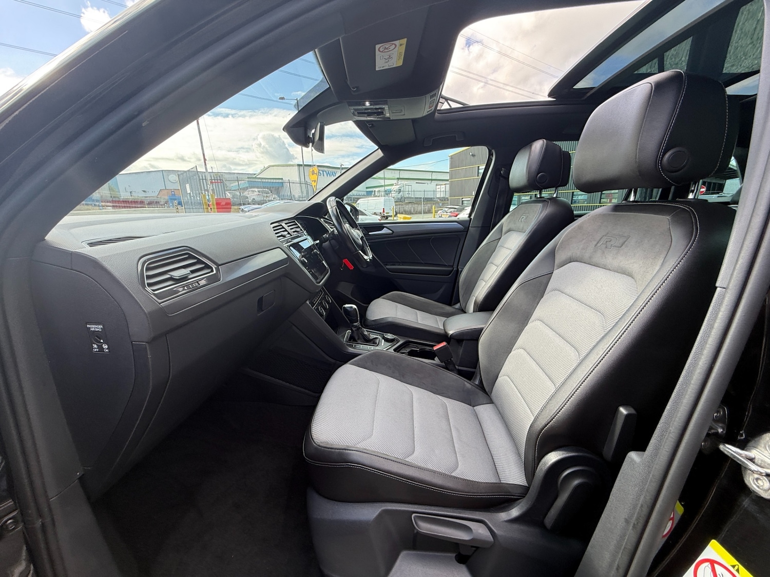 Used Volkswagen Tiguan 2018 for sale - 76117119: Photo 9