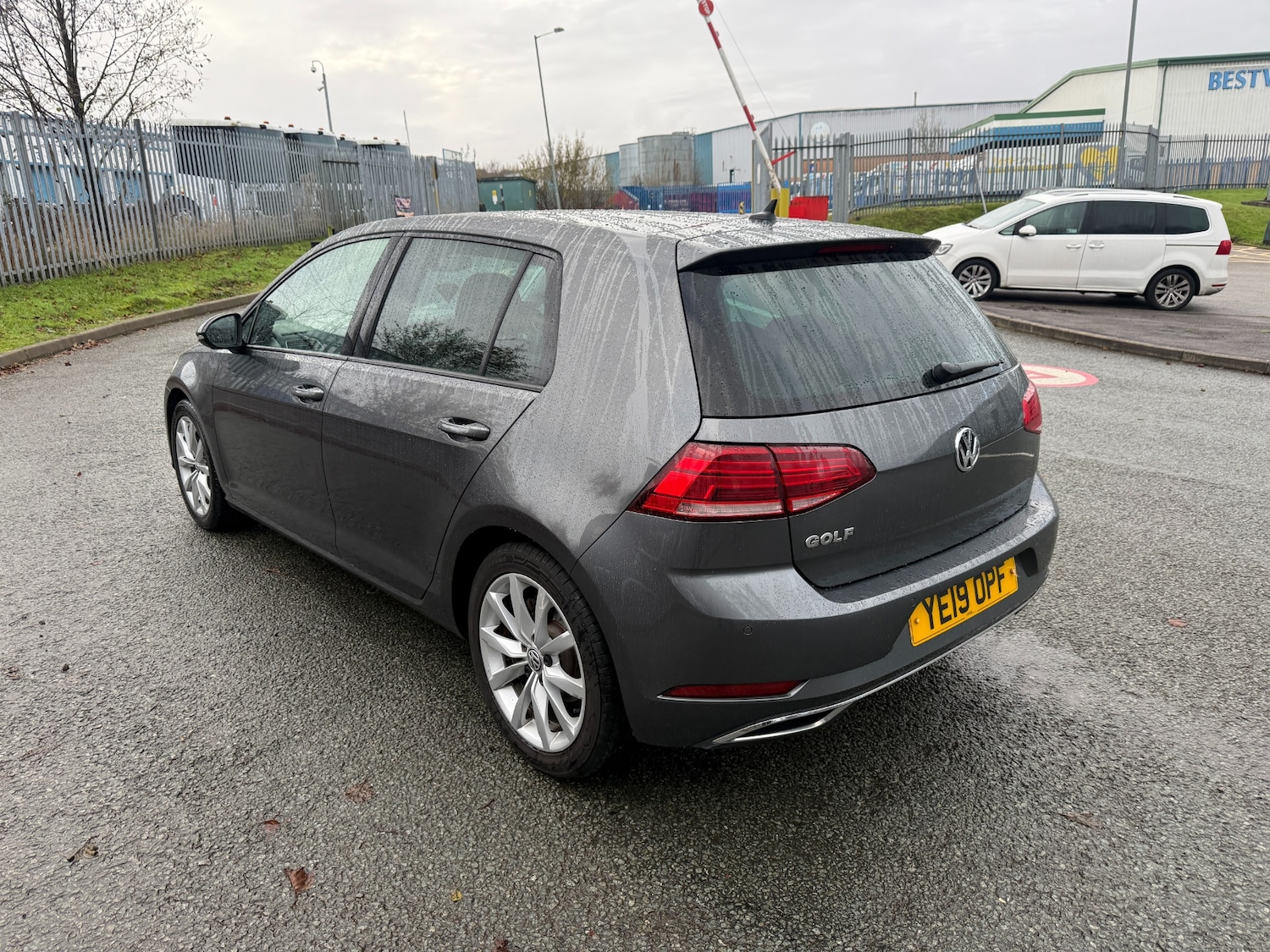 Used Volkswagen Golf 2019 for sale - 76757295: Photo 6