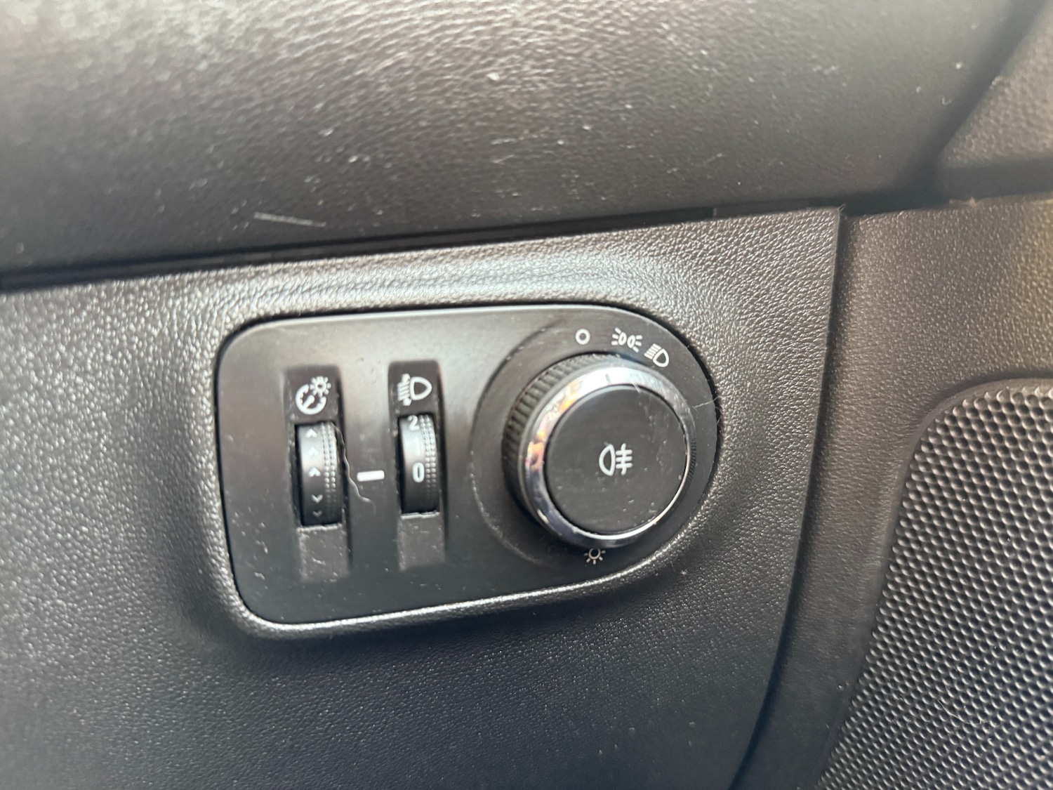 Used Vauxhall ADAM 2015 for sale - 77375865: Photo 22