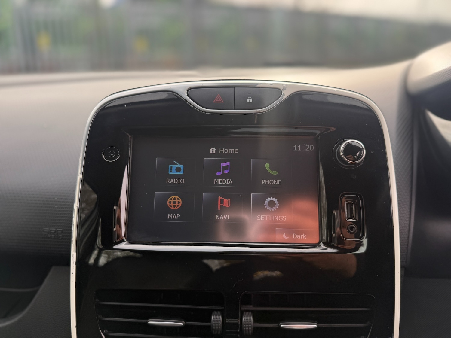 Used Renault Clio 2015 for sale - 77707969: Photo 24