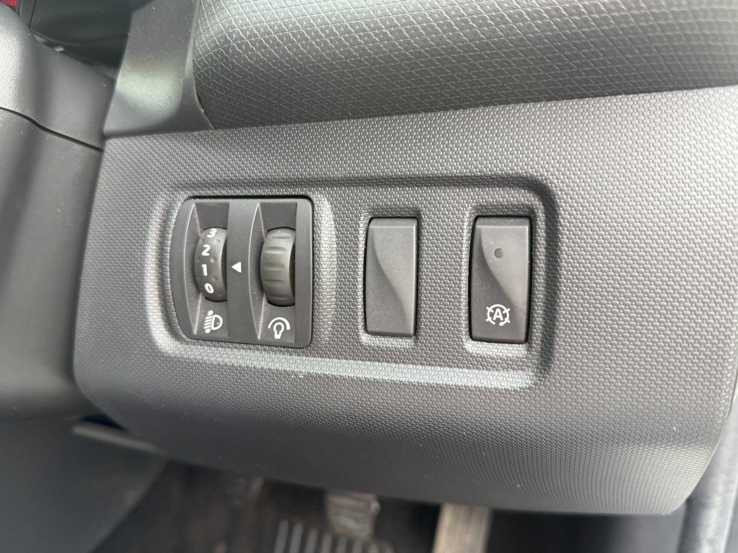 Used Renault Clio 2015 for sale - 77707969: Photo 27