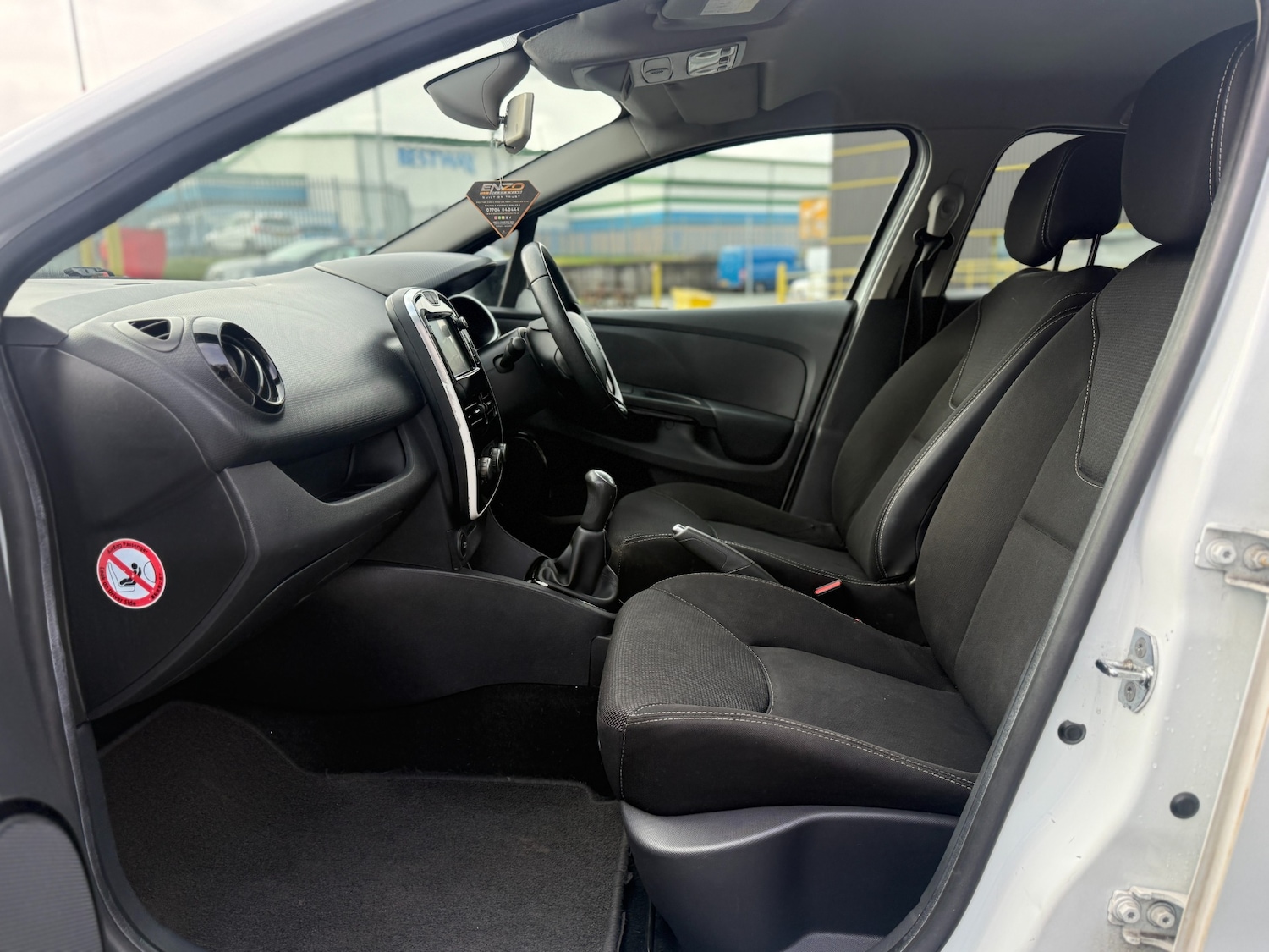 Used Renault Clio 2015 for sale - 77707969: Photo 9