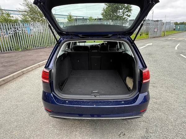 Used Volkswagen Golf 2019 for sale - 75726503: Photo 11