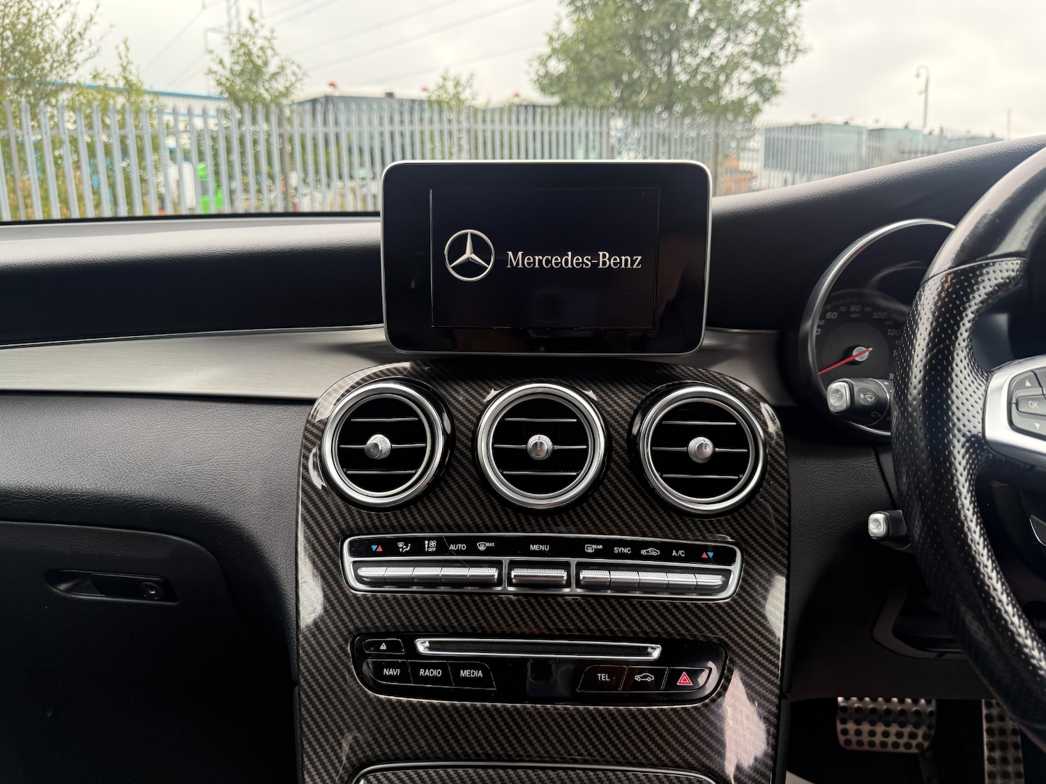 Used Mercedes-Benz GLC 2016 for sale - 76148475: Photo 15