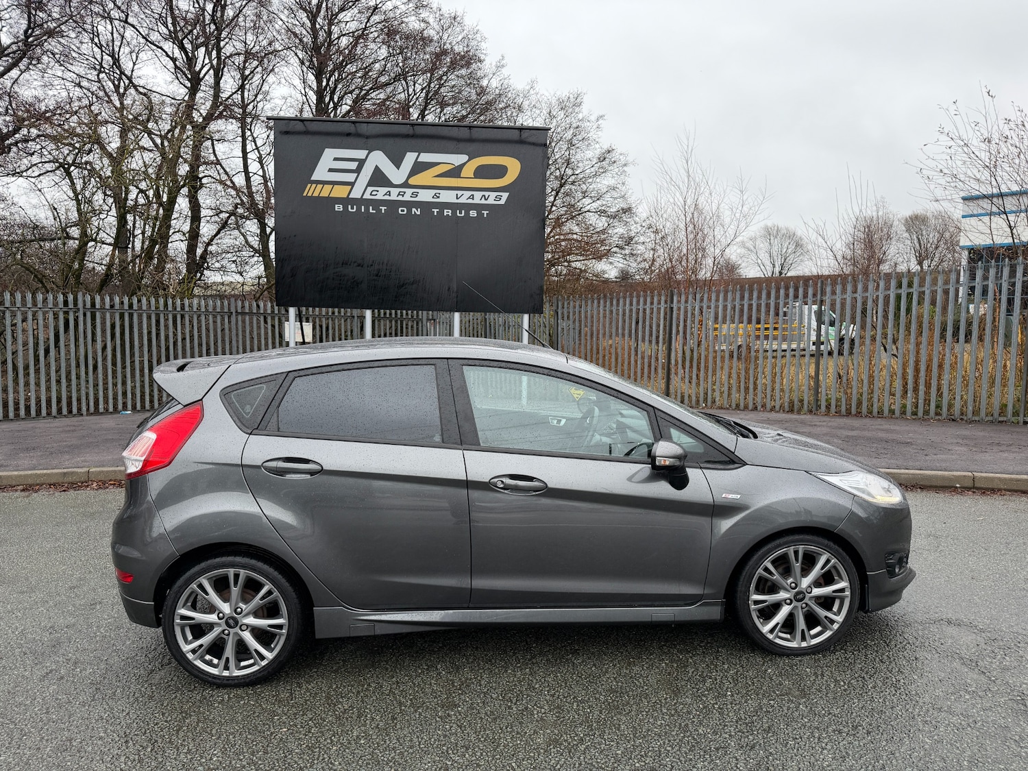 Used Ford Fiesta 2017 for sale - 77164912: Photo 2