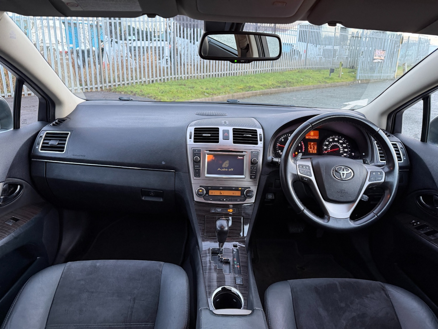 Used Toyota Avensis 2012 for sale - 77234251: Photo 13