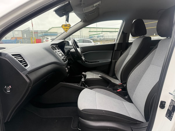 Used Hyundai i20 2015 for sale - 76243016: Photo 9