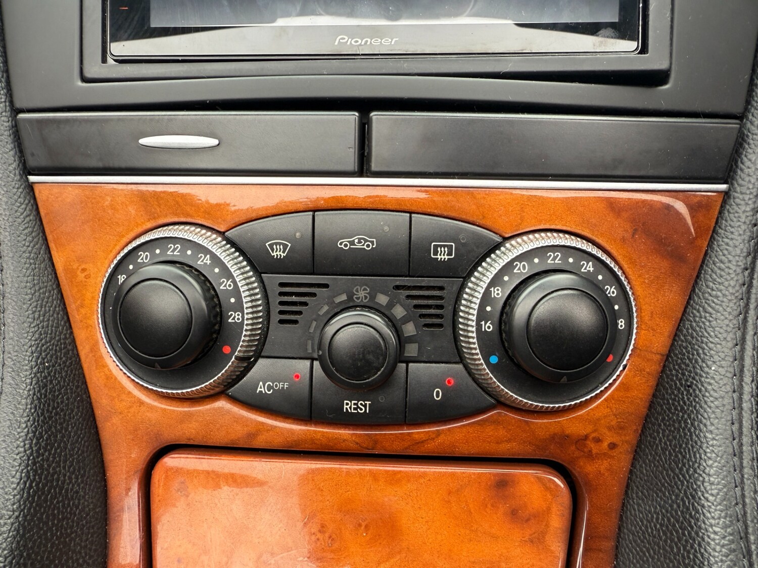 Used Mercedes-Benz S Class 2004 for sale - 75726475: Photo 35