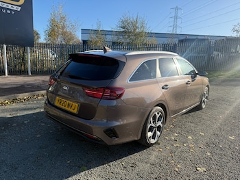 Used Kia Ceed 2020 for sale - 76600183: Photo