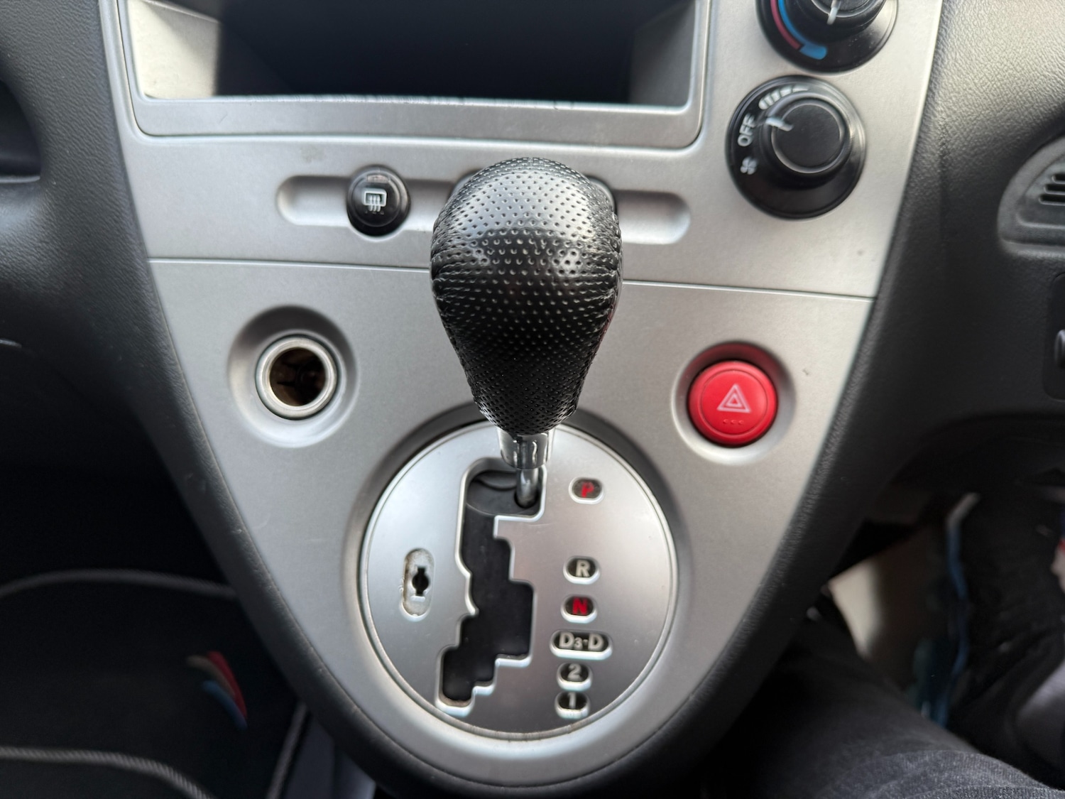 Used Honda Civic 2004 for sale - 76252413: Photo 20