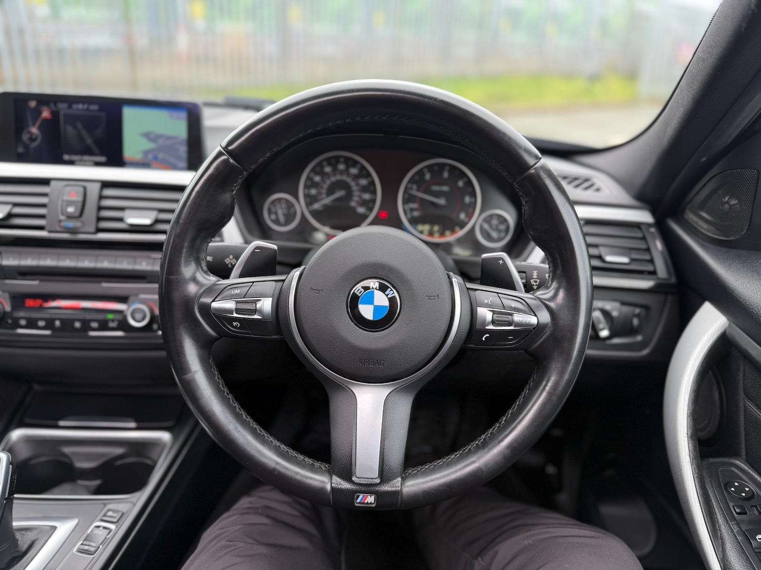 Used BMW 3 Series 2014 for sale - 77707870: Photo 30