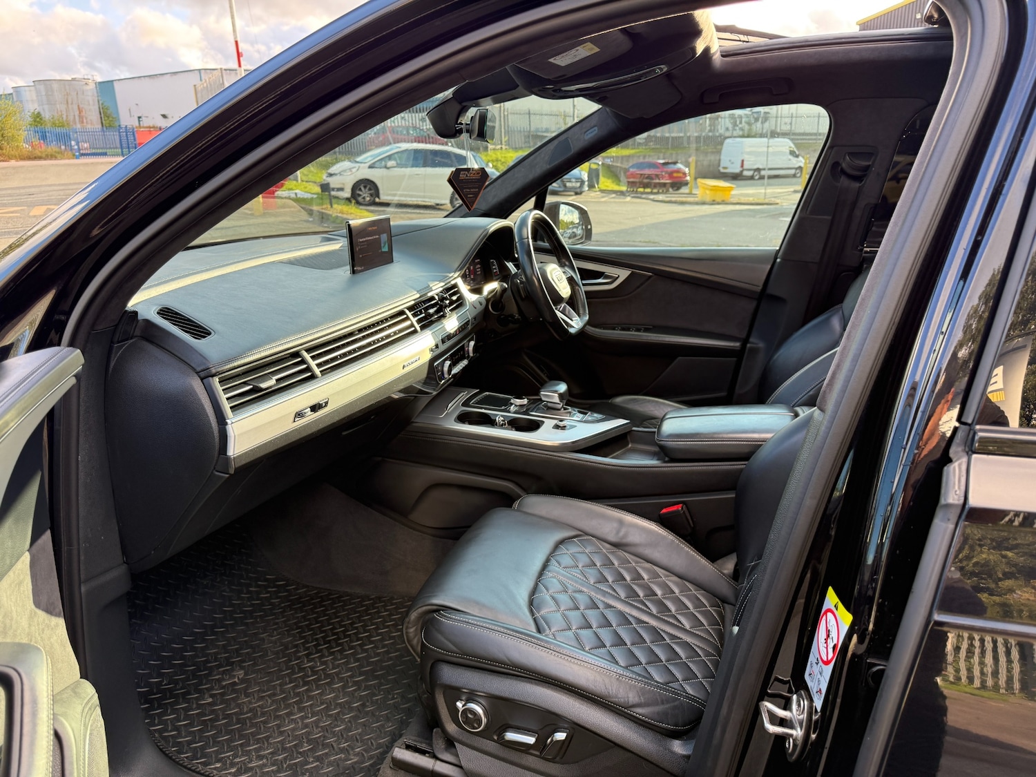 Used Audi Q7 2018 for sale - 77460393: Photo 25