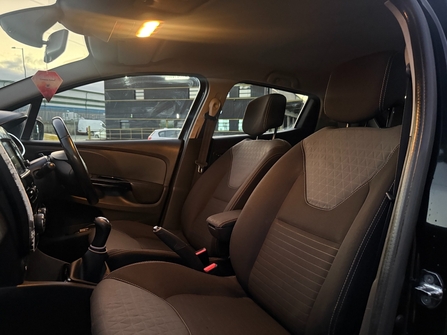 Used Renault Clio 2014 for sale - 76681666: Photo 10