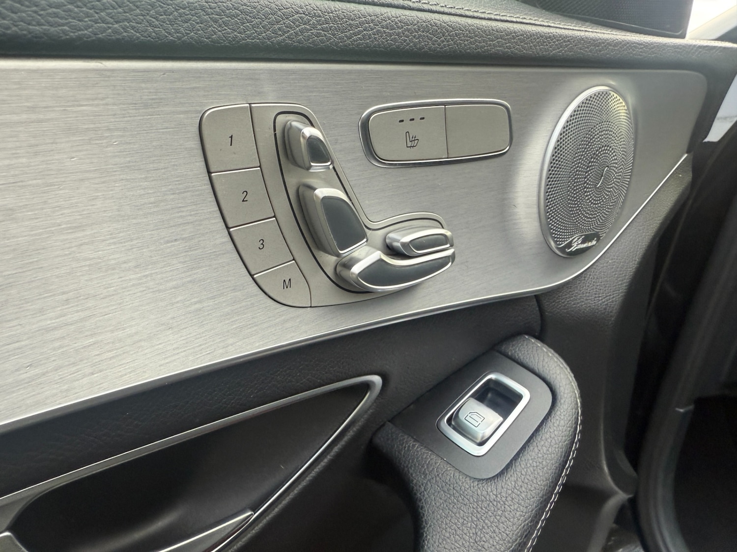 Used Mercedes-Benz C Class 2015 for sale - 76505049: Photo 11