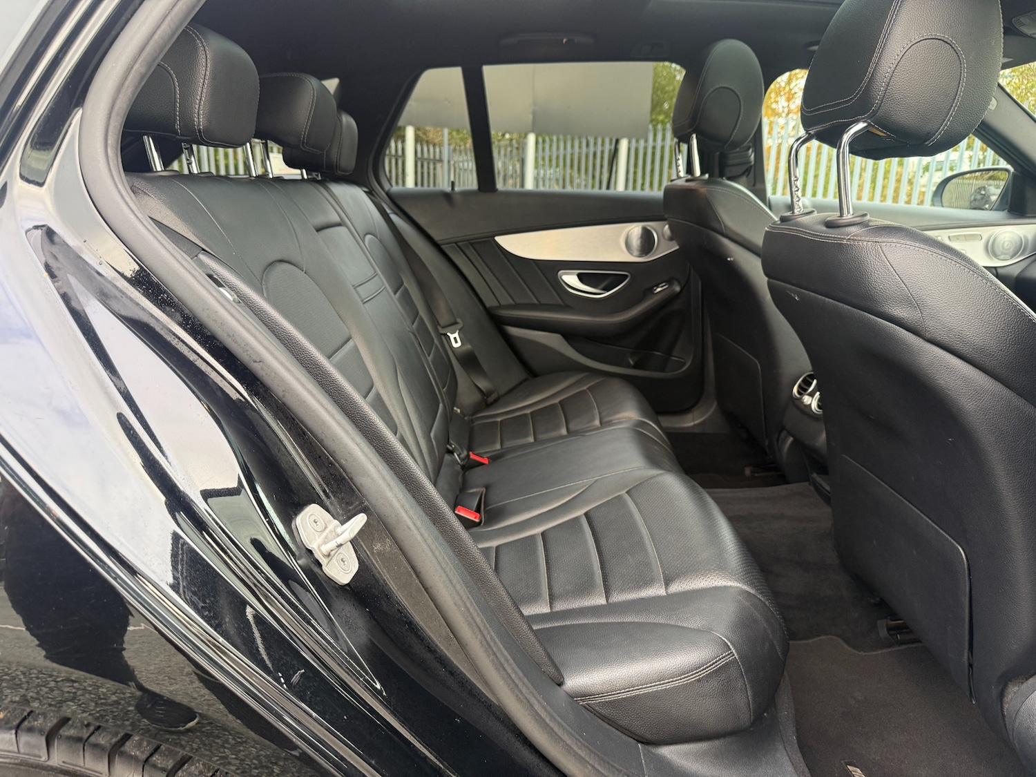 Used Mercedes-Benz C Class 2015 for sale - 76505049: Photo 16