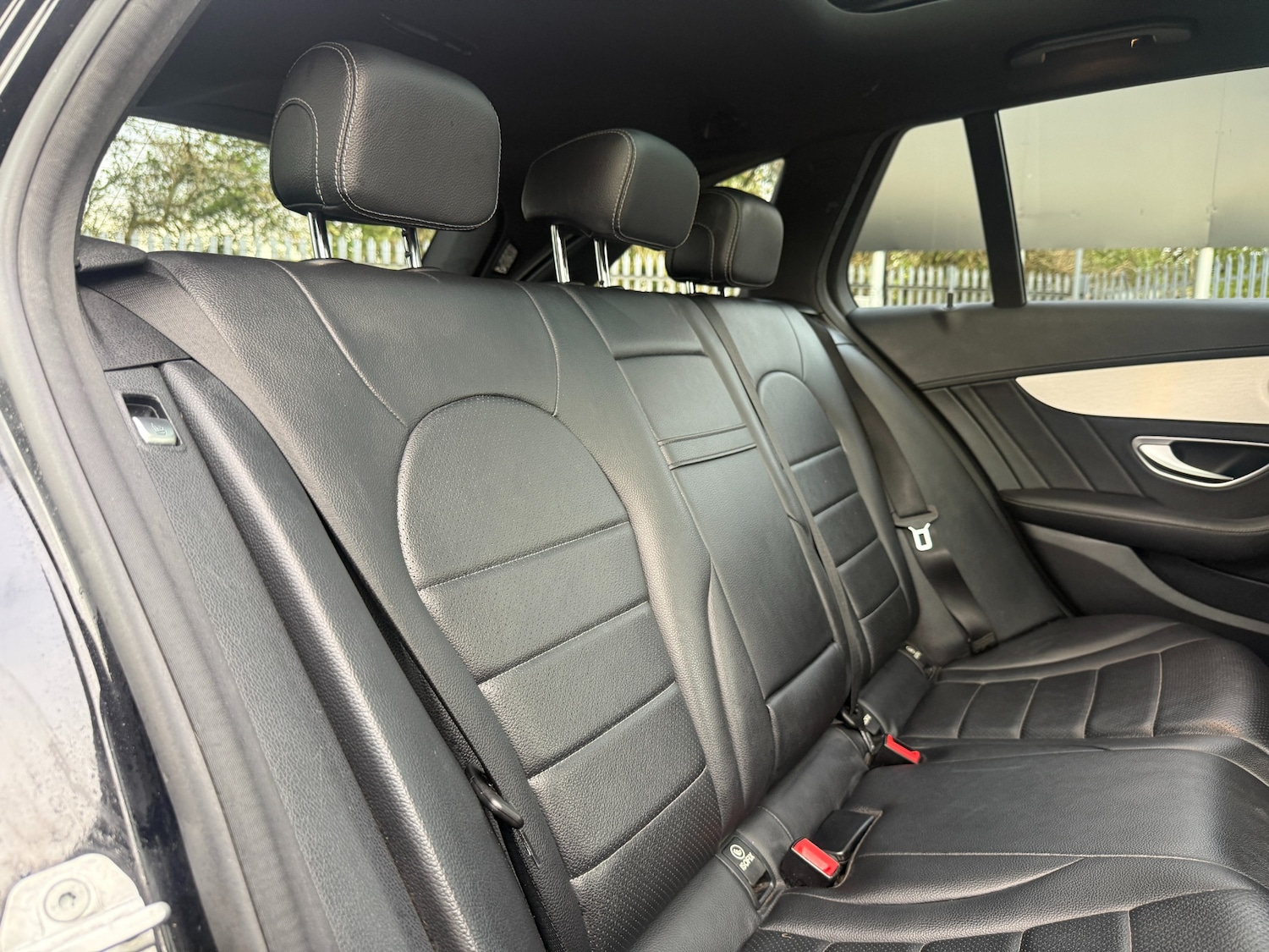 Used Mercedes-Benz C Class 2015 for sale - 76505049: Photo 18