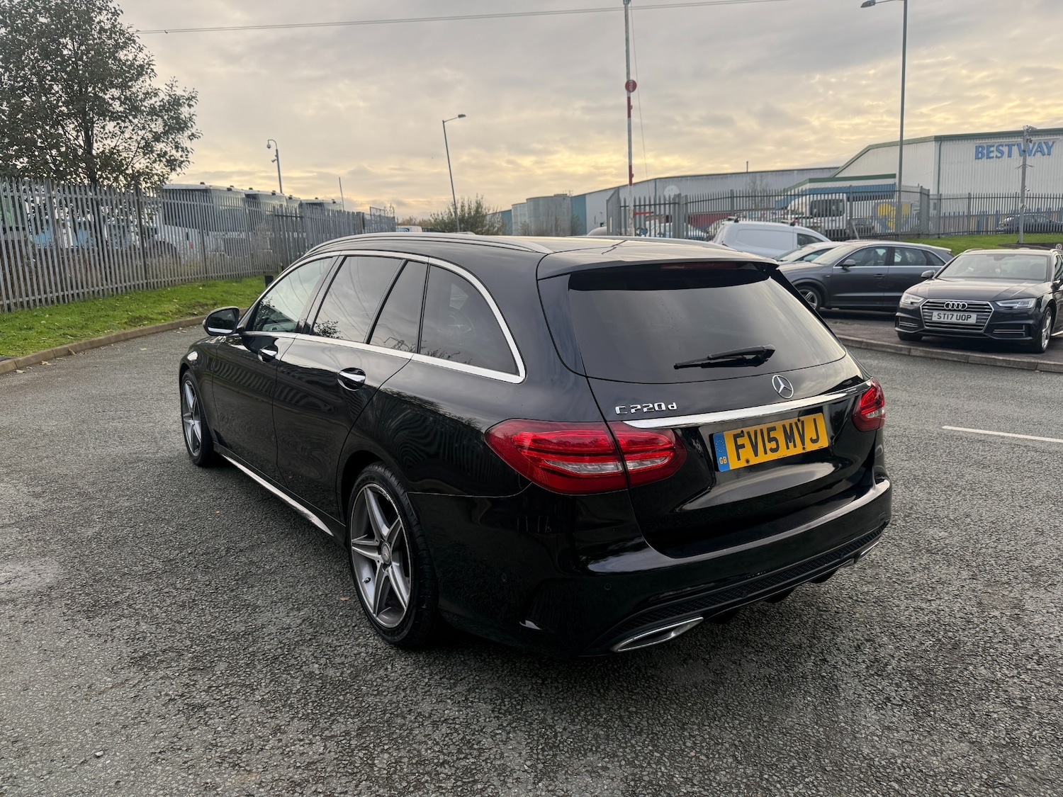 Used Mercedes-Benz C Class 2015 for sale - 76505049: Photo 6