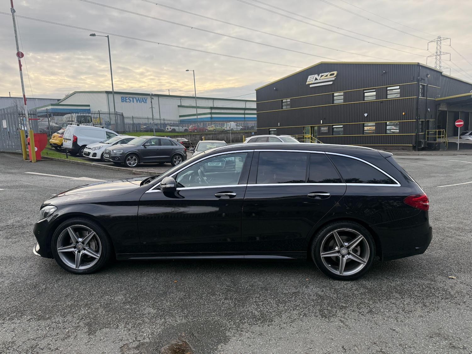 Used Mercedes-Benz C Class 2015 for sale - 76505049: Photo 7