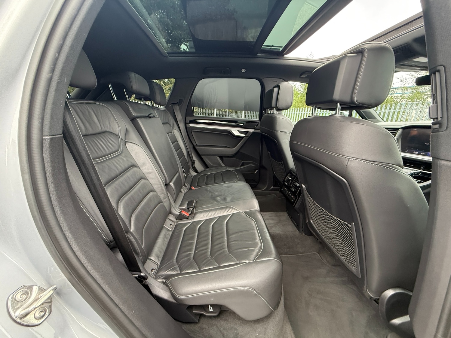 Used Volkswagen Touareg 2018 for sale - 76156652: Photo 12