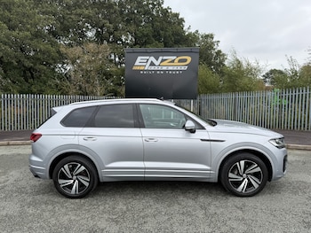 Used Volkswagen Touareg 2018 for sale - 76156652: Photo 2