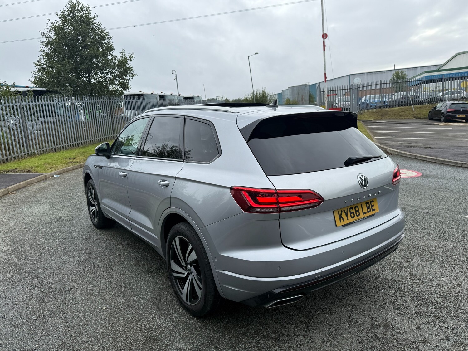 Used Volkswagen Touareg 2018 for sale - 76156652: Photo 5