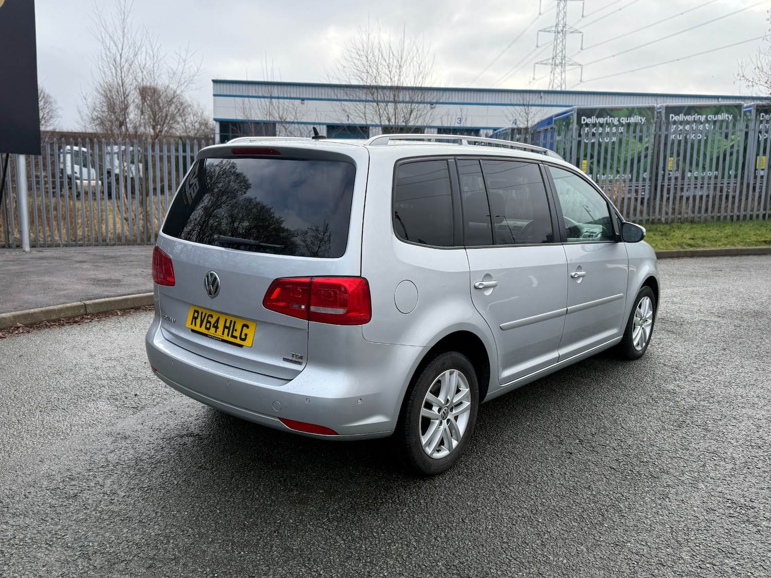 Used Volkswagen Touran 2014 for sale - 77489977: Photo 4