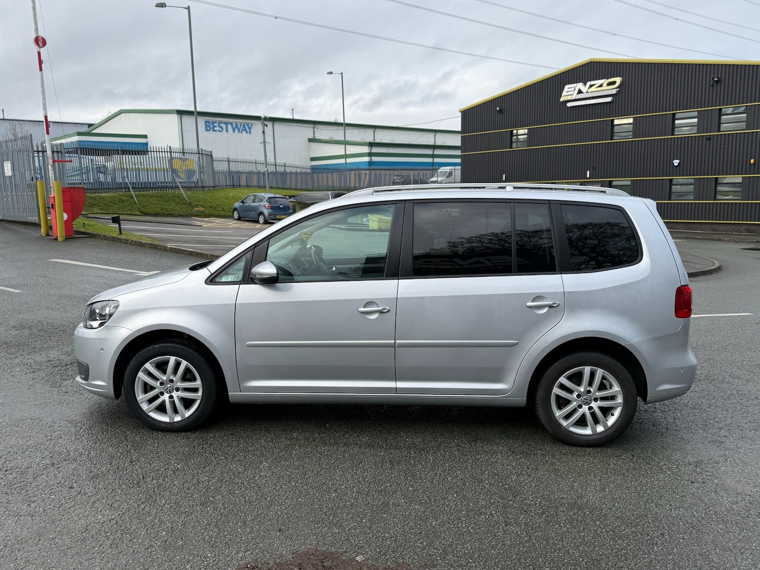 Used Volkswagen Touran 2014 for sale - 77489977: Photo 7