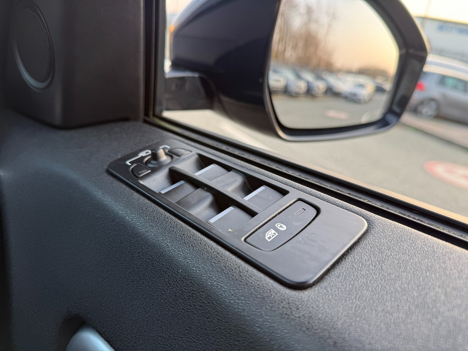 Used Land Rover Discovery Sport 2016 for sale - 77976754: Photo 31