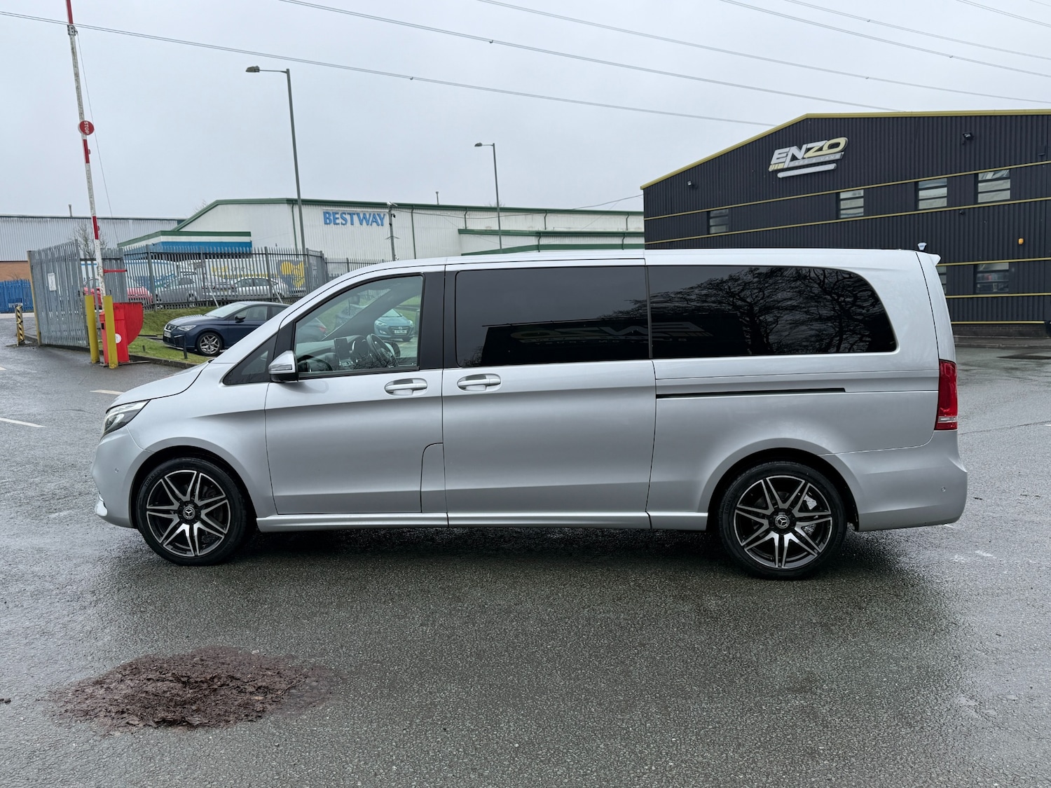 Used Mercedes-Benz V-Class 2019 for sale - 77518996: Photo 8