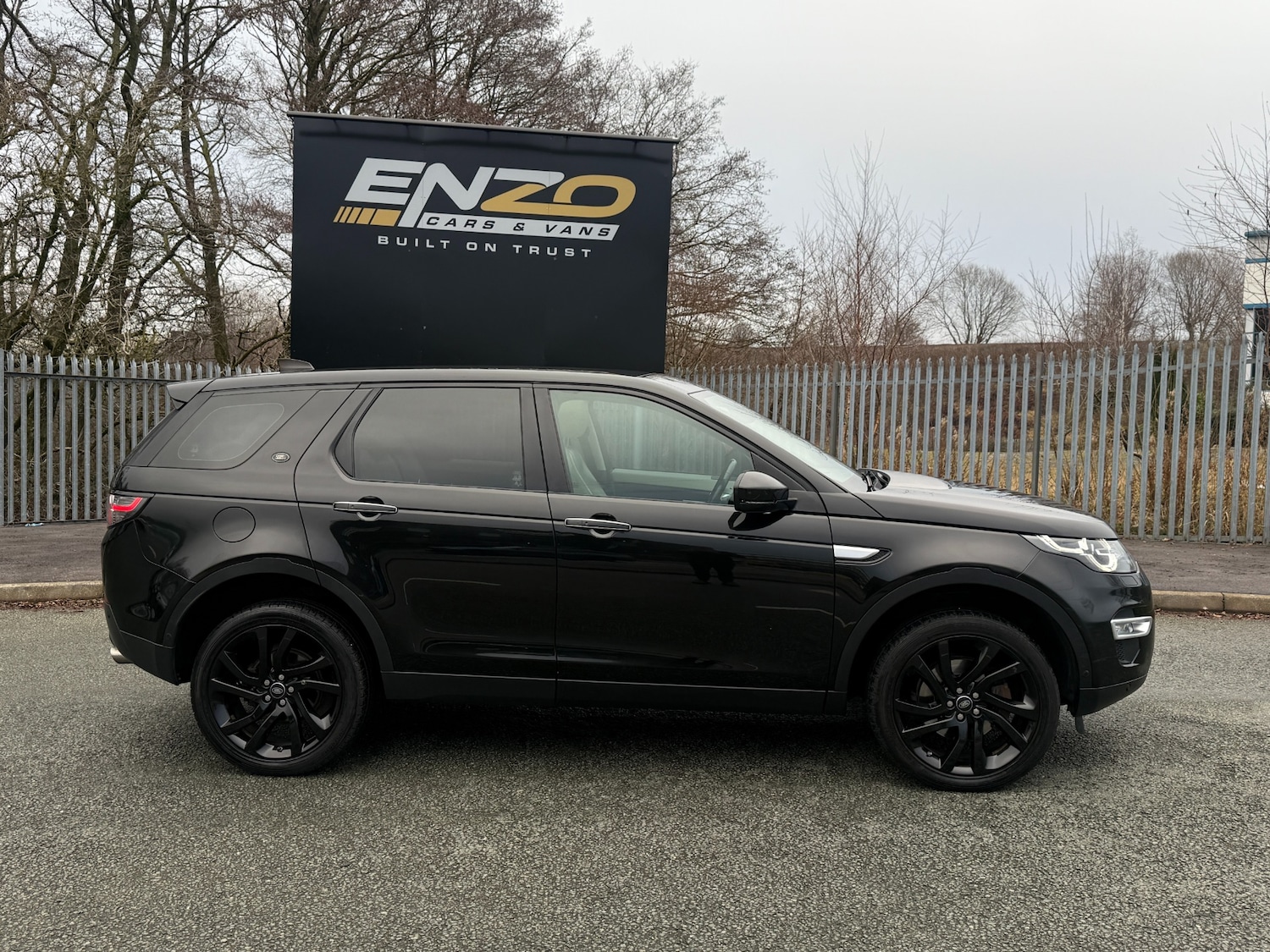 Used Land Rover Discovery Sport 2018 for sale - 77324534: Photo 2