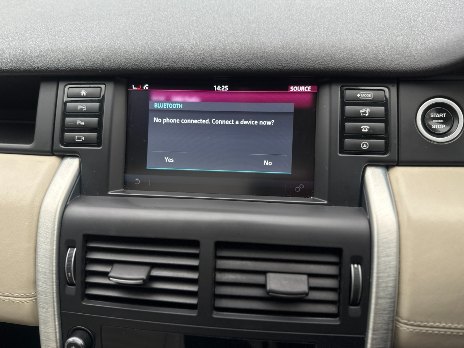 Used Land Rover Discovery Sport 2018 for sale - 77324534: Photo 45